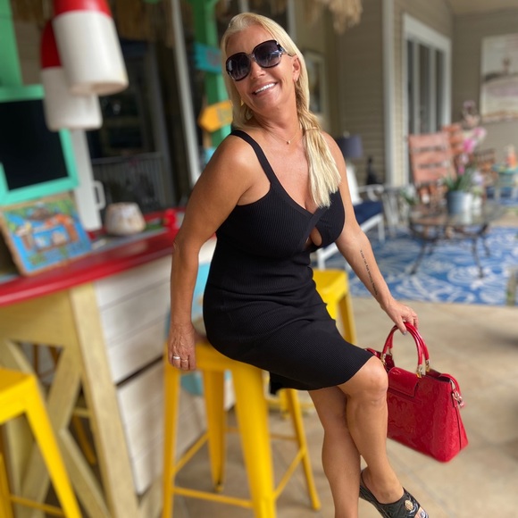 Balboa Sleeveless Knit Dress with Front Cut Out and Side Slit - Size Medium - Picture 5 of 8